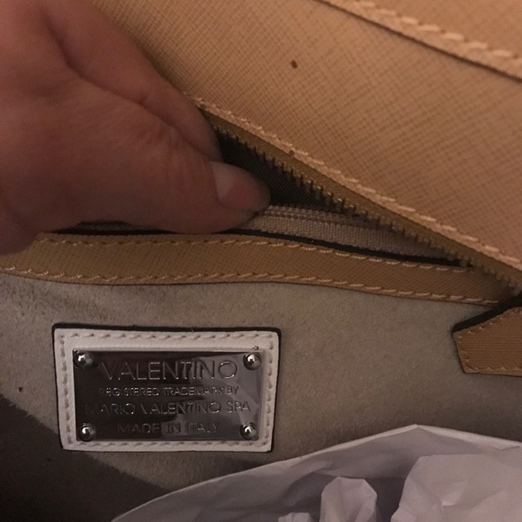 Valentino Milano hand bag - Picture 2 of 6